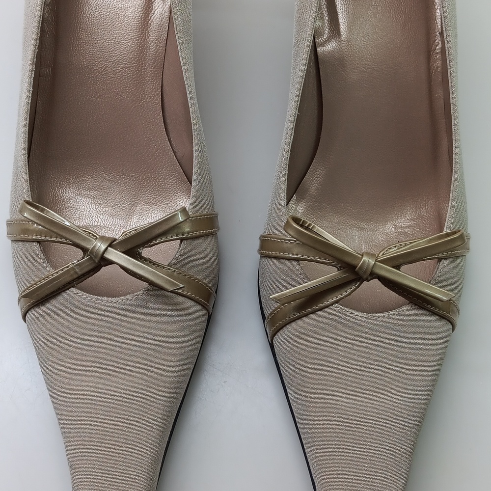 Stuart Weitzman - Picture 2 of 6